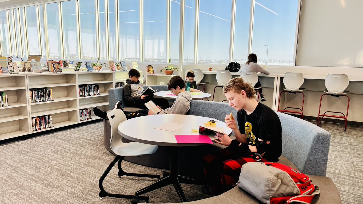 melissajkwhite's tweet image. Took my 8th graders to the library for  books and sunshine☀️📚 #litcircles #libraryspace #iowatl #middleschool