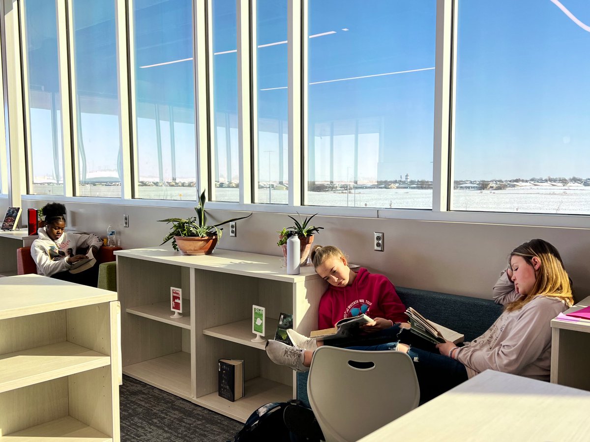 melissajkwhite's tweet image. Took my 8th graders to the library for  books and sunshine☀️📚 #litcircles #libraryspace #iowatl #middleschool