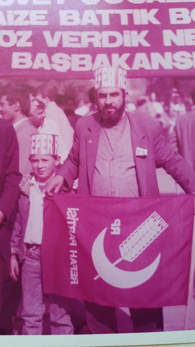 Canım Babam Muhsin ŞAHAN Hakk'ın rahmetine kavuşmuştur. 
Cenazemiz 26 Şubat Cumartesi ikindi namazında Ankara karşıya mezarlığından kalkacaktır. 
Sen benim davamın ilk kahramanı idin ve hep bu halin ile gönlümdesin Babam…