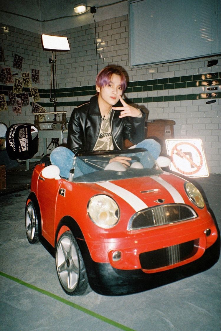 HJHCFILM's tweet photo. vroom vroom
#hyunjae #haechan #현재 #해찬 https://t.co/f1V4ss6fzJ