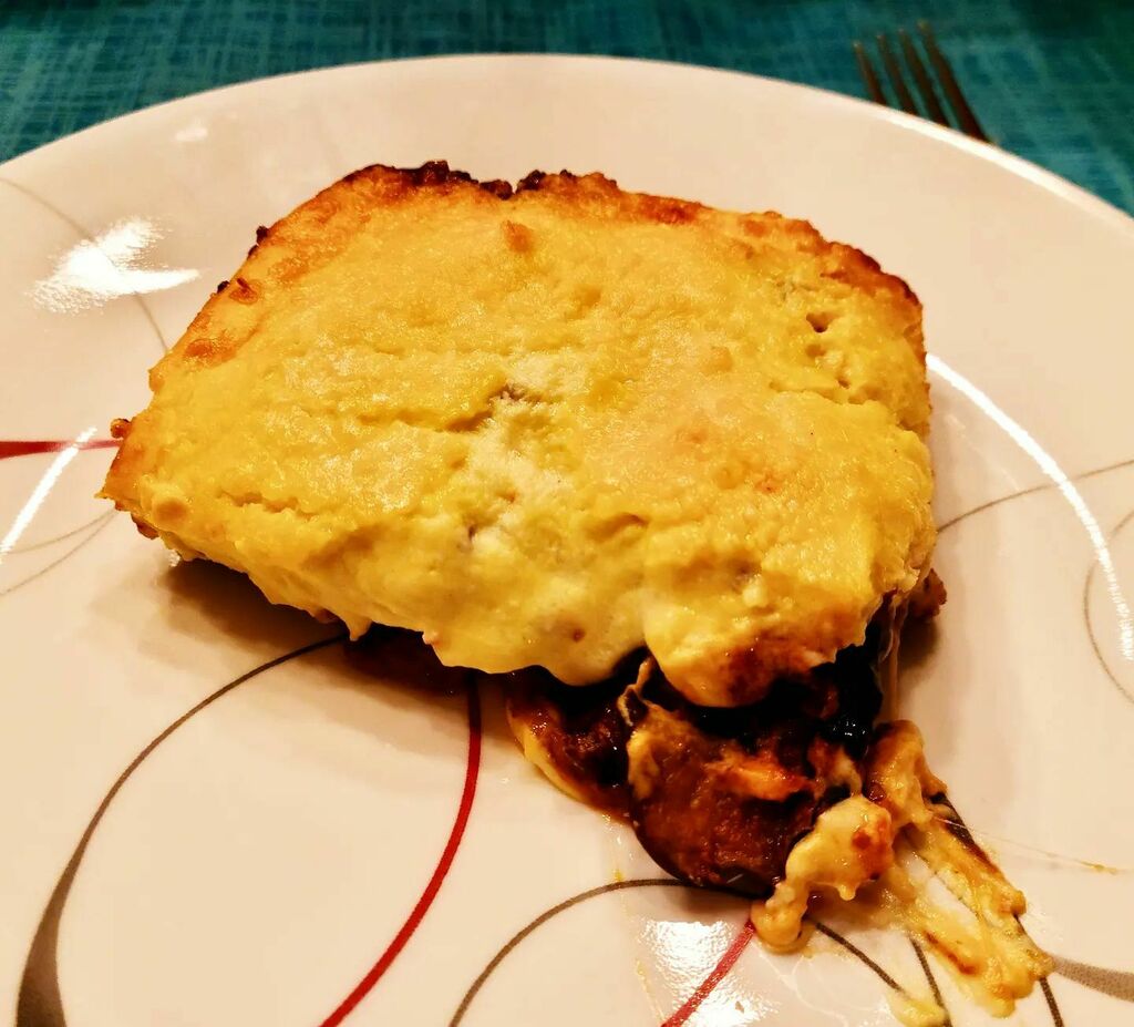 AngryAcresRanch's tweet photo. We cooked Mousaka with ground lamb from our ranch. It was amazing!!! We still have lamb shares available for $150 of 10lbs ground, stew, and chop meat cuts. #lambmeat #farmfresh #cooking #cook #greekfood #mousaka https://t.co/lQ50AANLVt