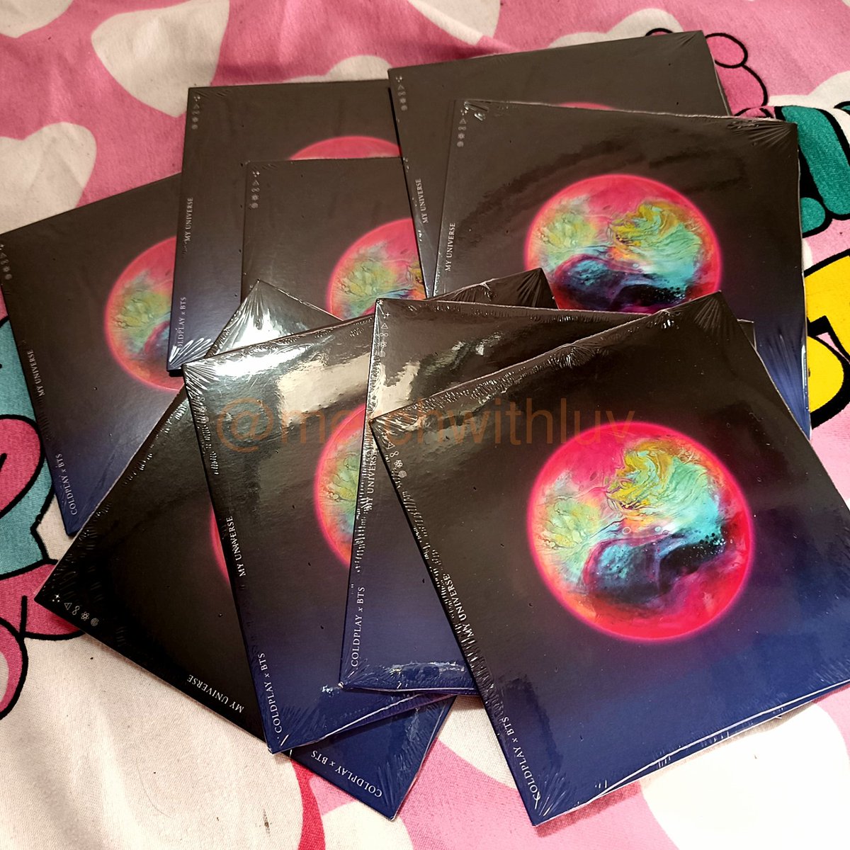 merchwithluv's tweet photo. Finally!

MY UNIVERSE: Epiphane Edition arrived!

Will sent a dm to the owners by afternoon. Thank you! https://t.co/yFUdrMETCV