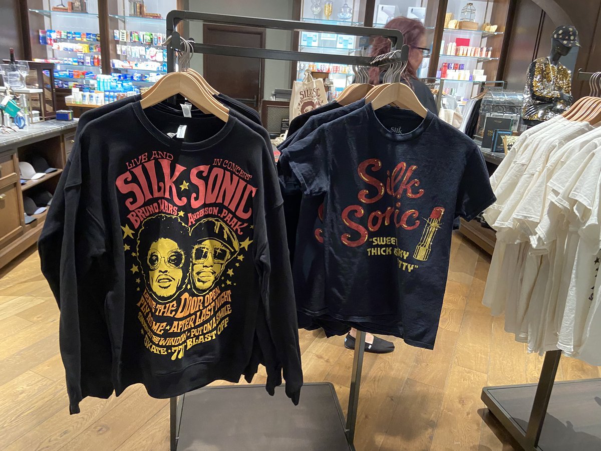 LoveBrunz's tweet photo. OFFICIAL MERCH FOR #SILKSONIC https://t.co/Bo6odsVM8x