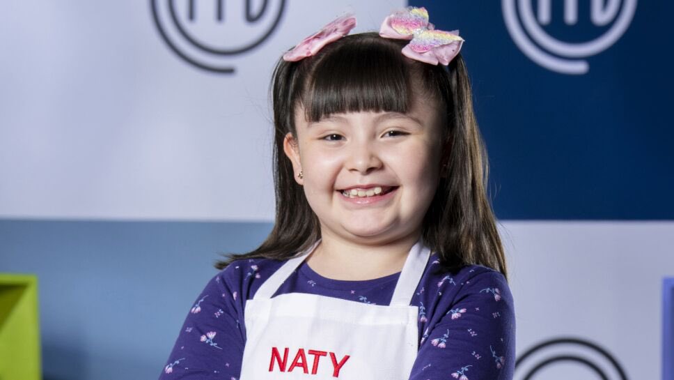 imljavier's tweet photo. #MasterChefJunior ¿a quién quieren engañar? 

Naty es Roy con peluca 👁👄👁 https://t.co/NOHHWeL6fd