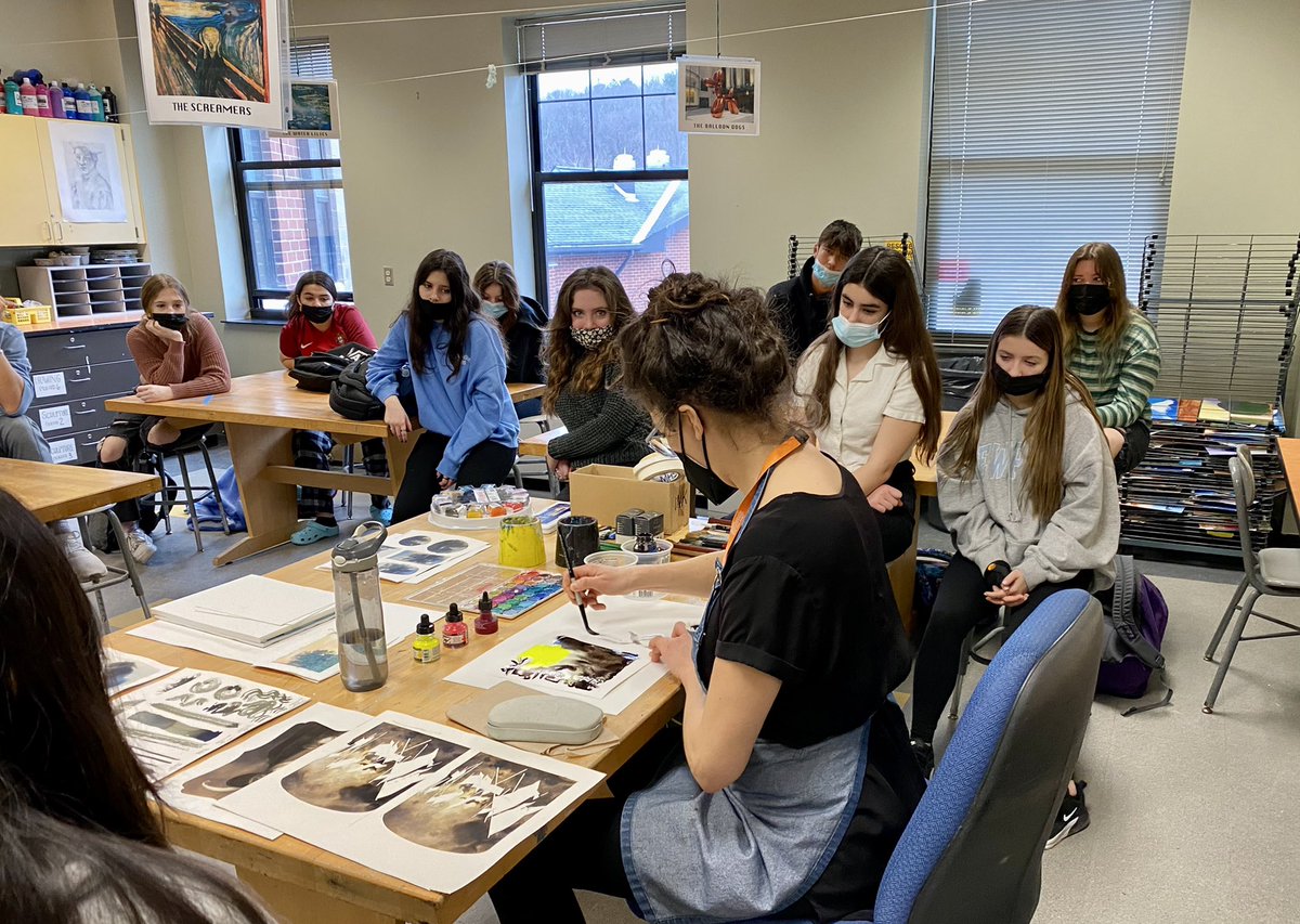 mrscring's tweet photo. We really enjoyed having local artist June Glasson visit art classes at MHS this week! Thankful to have such great talent and support in our community. @mhsblazers https://t.co/5GxjjKPmJg