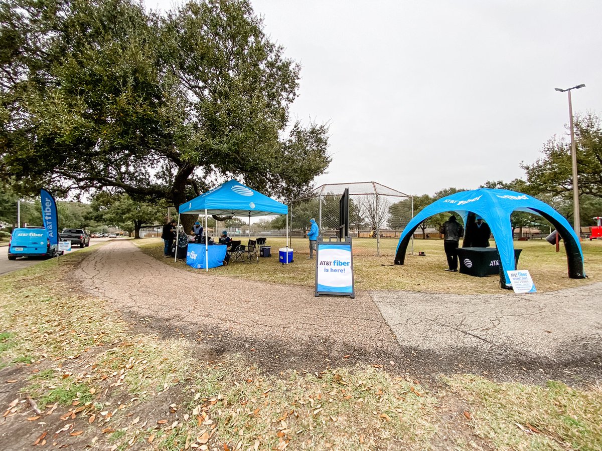 Fantastic Pre Green Fiber Event with my Fiber Hunters 🎯 Can’t wait to see what you all do on Day 2! #ATTFiber  #STXFiberFlex <a href="/StxFiber/">IHX Fiber Hunters</a> <a href="/IHXSTX/">IHX South Texas #SOHO</a> <a href="/STXSpeedsetters/">STX Speedsetters</a> <a href="/AnthonyVena/">Anthony Vena</a> <a href="/WhitFaris/">Whitfield Faris</a>