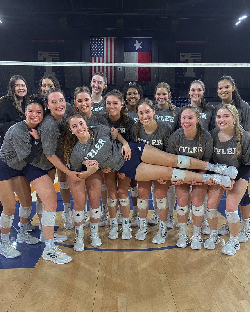 first spring games in the book ✅

and a big happy birthday to @karli_stanley18 we hope you had the best day!!! 🤍