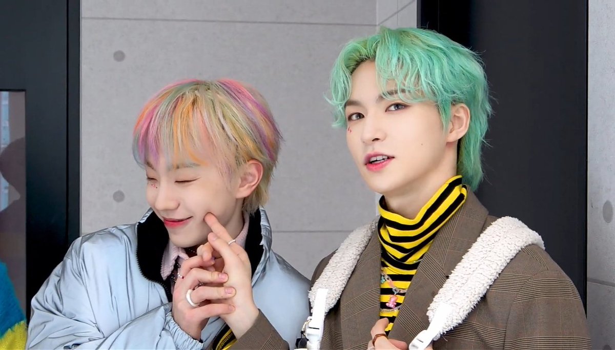 Maunotmiau's tweet photo. why is this SO CUTE JHJFSGGFH I love it @ELASTofficial
#ELAST #엘라스트 #ELRING #엘링 #WONHYUK #원준 #ROMIN #로민 #TOLIE #투라이 https://t.co/RpLhnPujW7