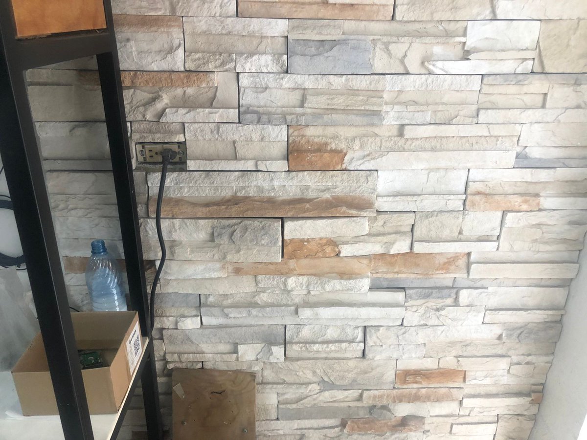 SS_CONSTRUCION's tweet photo. Reparación de muro https://t.co/2ZBVZ4XIuH