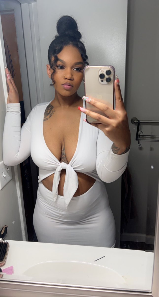 msinkyy's tweet photo. Brown skin, Pretty brown eyes 🤤 #brownskin #browneyes https://t.co/mdQtWhn9JP