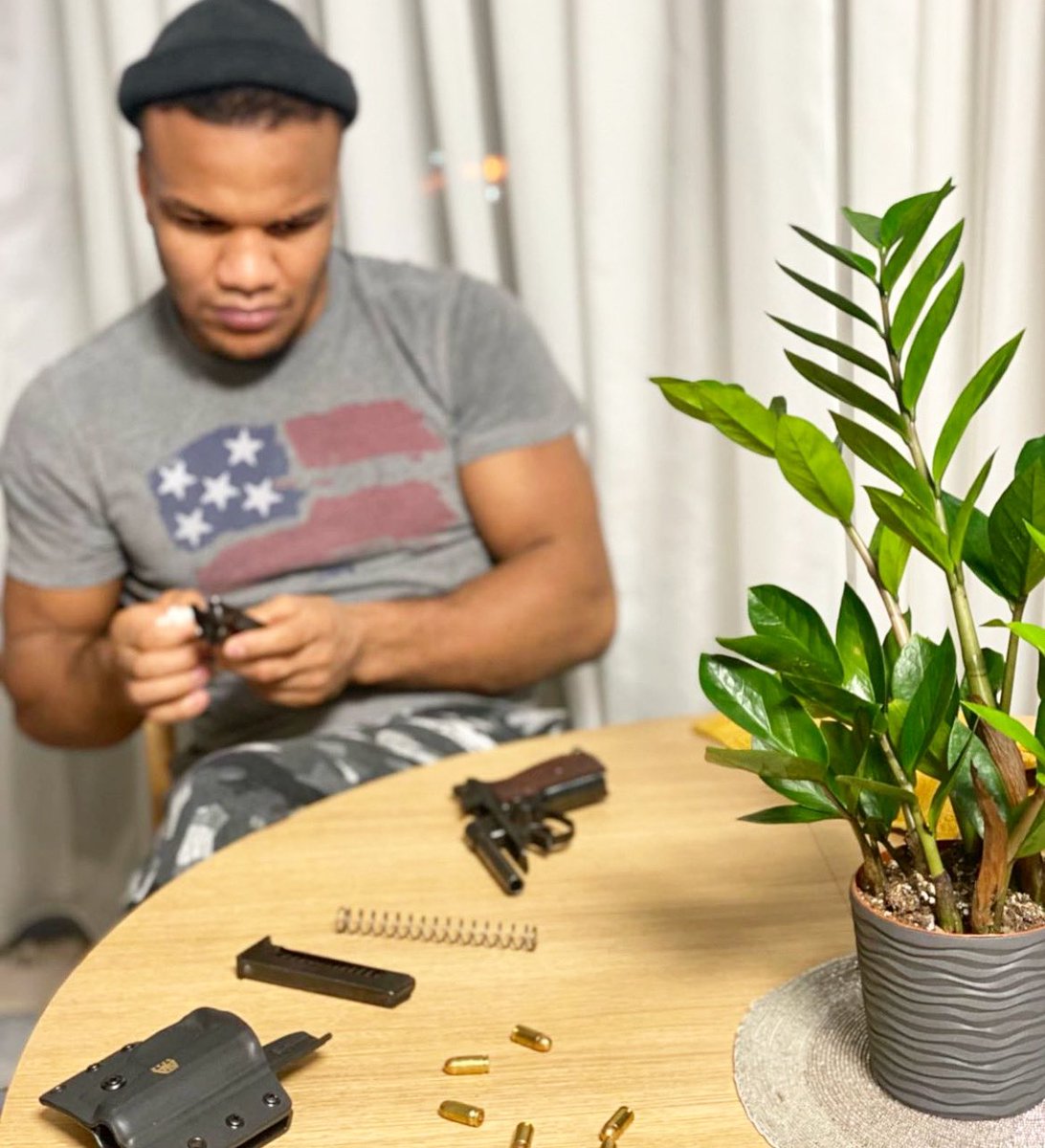 See the shirt? Zhan Beleniuk is a world champion wrestler &amp; won the Gold medal for his country - Ukraine. He’s also the first black member of Ukrainian parliament. This would never happen in Russia. And he’s fighting for his home country. 🇺🇦