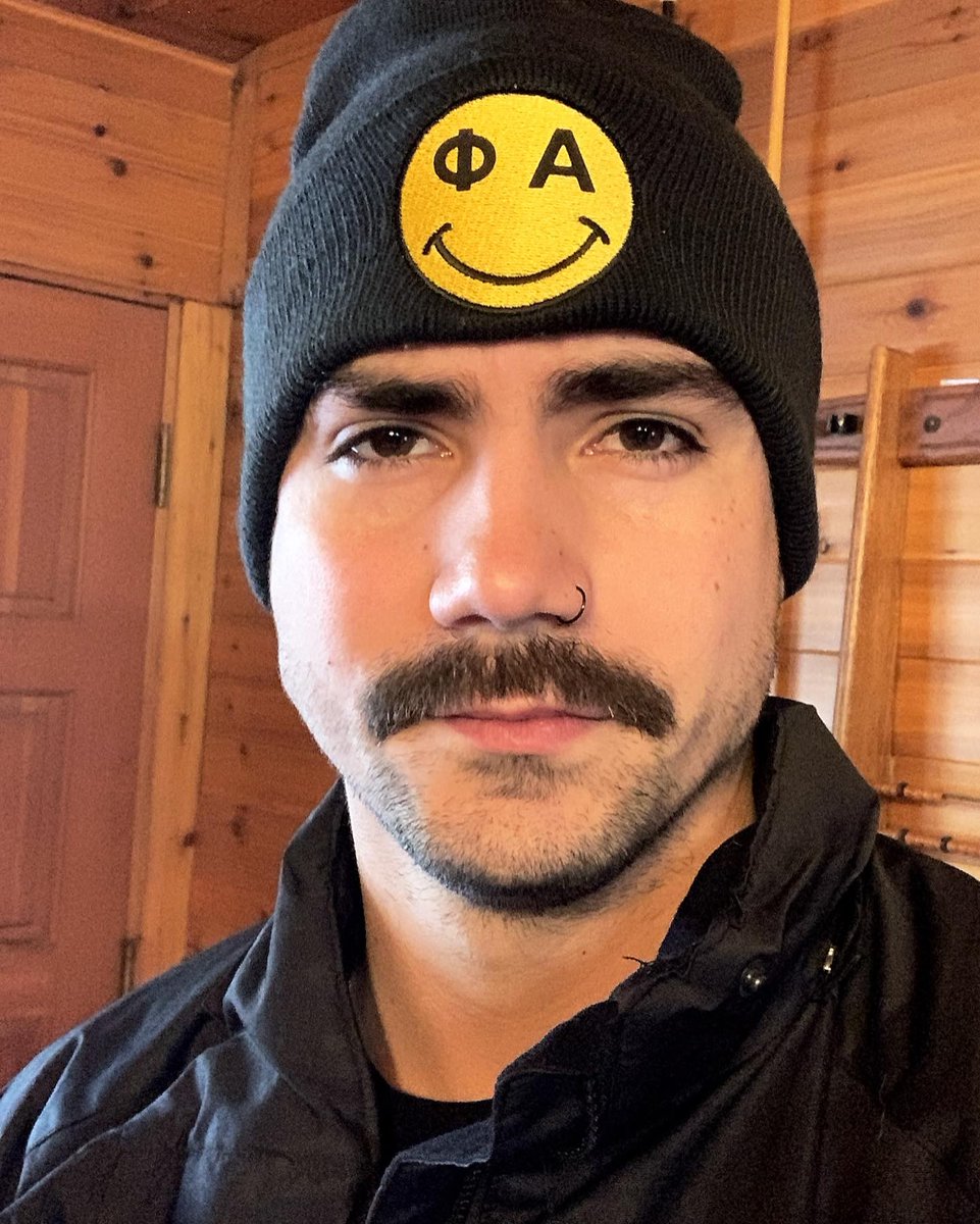lunita_eli23's tweet photo. Espero que con tus pasos sigas trazando un camino a seguir para las personas que te admiramos. Eres único y especial, y por eso te deseo el mejor de los cumpleaños @MalandroBigoton 
#HBAndres https://t.co/VT0U8SAKcz