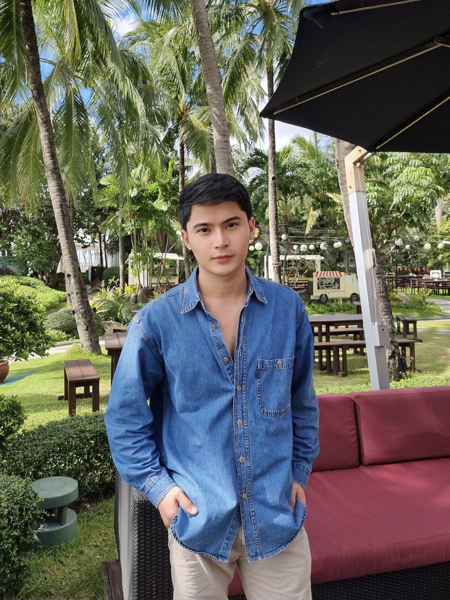 EianRances's tweet photo. denim day eyyy. happy weekend fam https://t.co/SKMHiaYQER