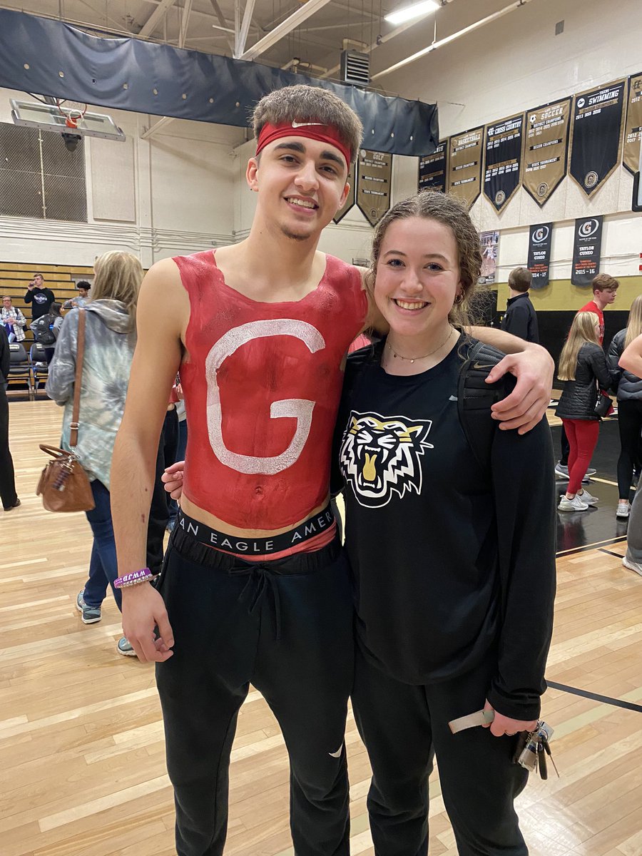 slbcreasy's tweet photo. Cousins are the best 💕Great win tonight!! @reagancreasy1 @ElijahConard @CMS_GBB https://t.co/PXSh0BQEuD