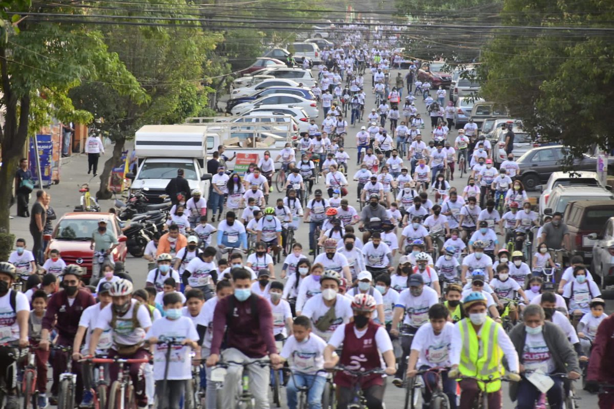 Ponte_Pila_'s tweet photo. Esta tarde miles de familias de la colonia Ajusco en la alcaldía Coyoacan, salieron a las calles de su comunidad para participar en nuestra Rodada Ciclista 6K #PontePila. ¡Así la vivimos, gran ambiente! #PontePila #SaludEnTuVida #DeporteComunitario @maryjuarezcute https://t.co/bPmIZckXBp