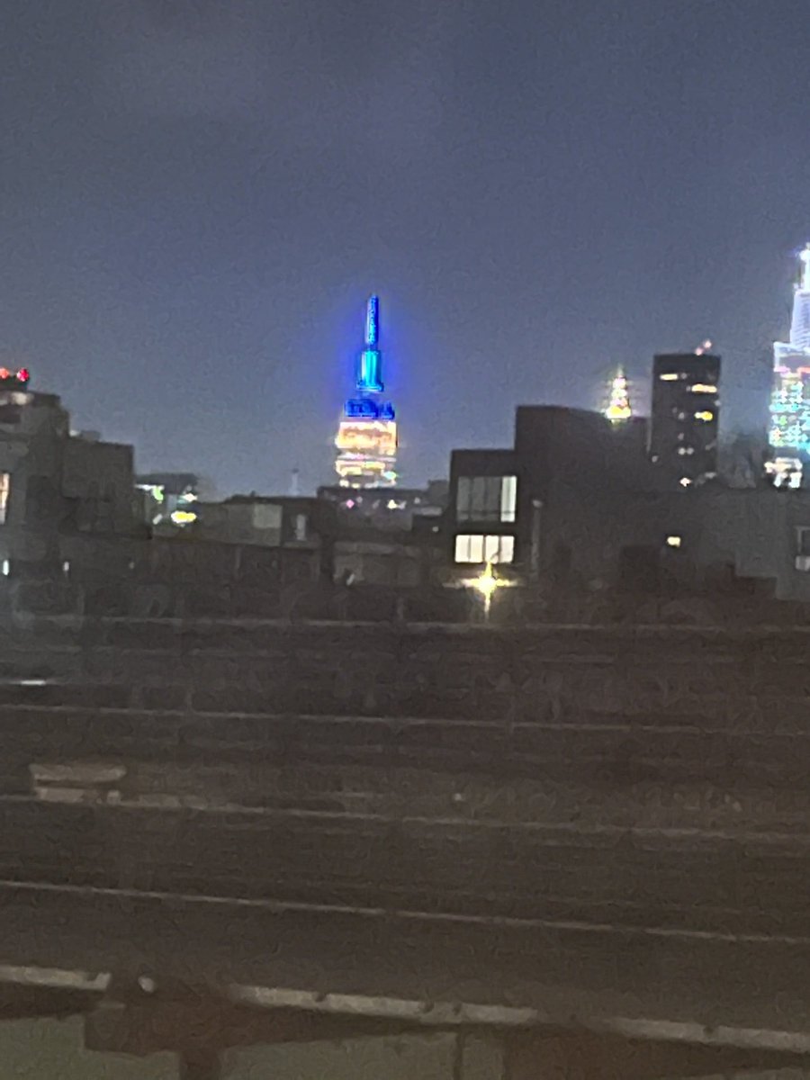 MrMet_CPA's tweet photo. @StarGzr1321 @EDSdt1234 I just remembered, I can faintly see the Empire State Building from my apartment!!!
I’ll keep an eye on it to see if it does more to help Ukraine (or Michigan).
#BuildingGate https://t.co/x6ZUS47isd