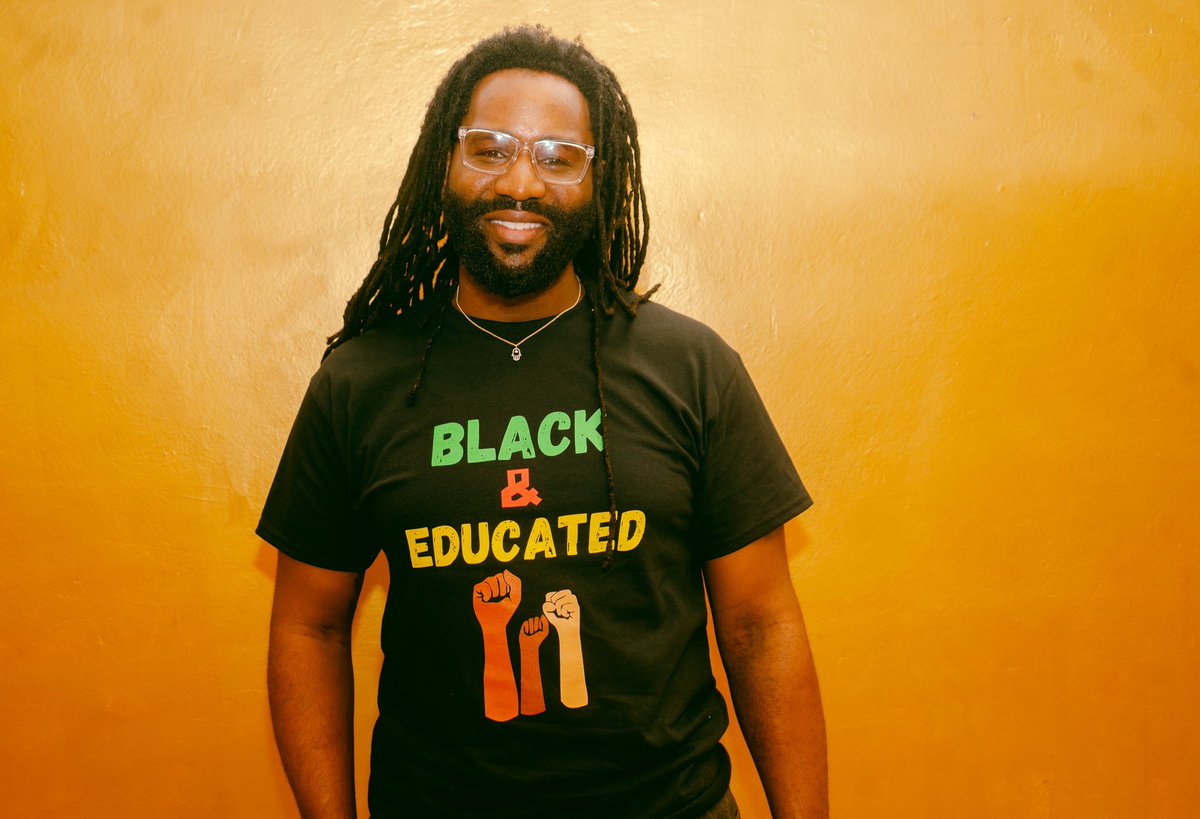 DoolittleEleme1's tweet photo. Rocking our JRD pride and spirit✊🏾🚀🖤💛! History in the making! @CrislerJoan @TheFundChicago @FulcrumEdSolns @ChandraSMathias @ChiPubSchools https://t.co/XPihuYPl4P