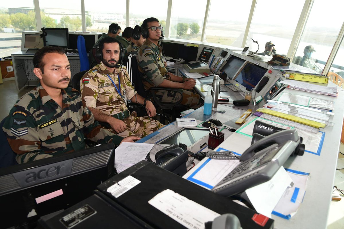 Madhurendra13's tweet photo. The #IndoOmanexercise, #EasternBridge-VI (2022) was successfully conducted at Air Force Station Jodhpur from 21 to 25 February 2022. Royal Air Force of Oman (RAFO) participated with Indian Air Force (lAF) in the exercise which was aimed at providing operational exposure. https://t.co/4xwuZy41C5