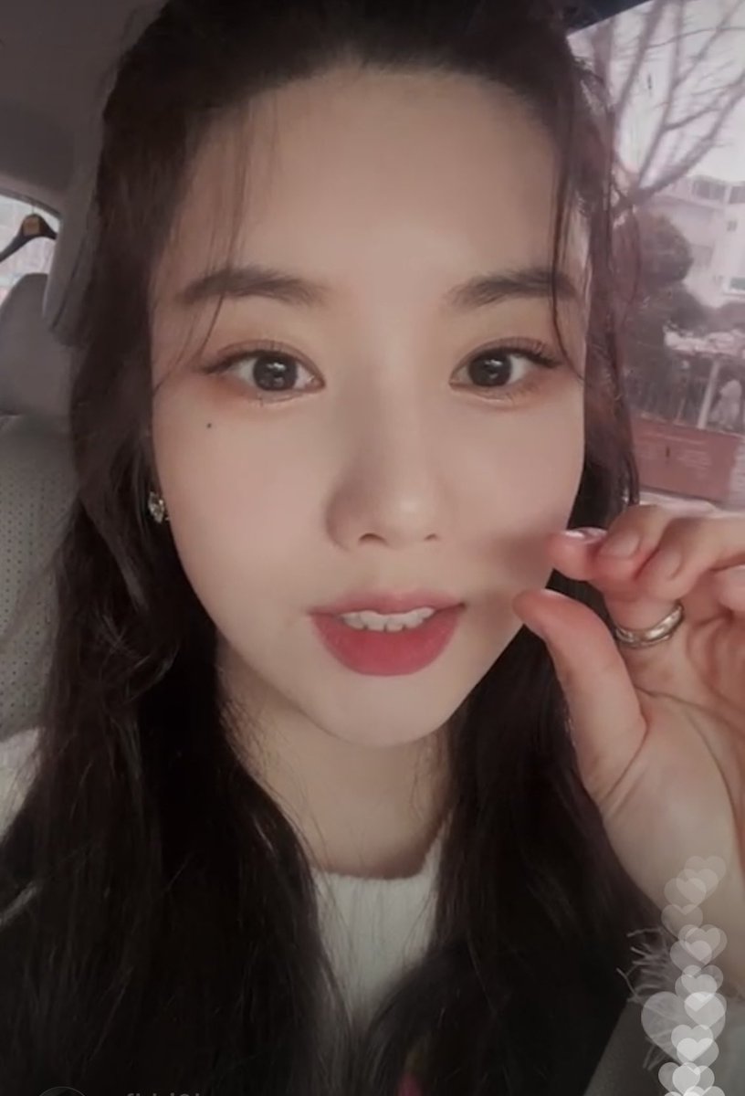 kwoneb_capture's tweet photo. 오늘 너무 애기토끼 https://t.co/BGPzglQoGL