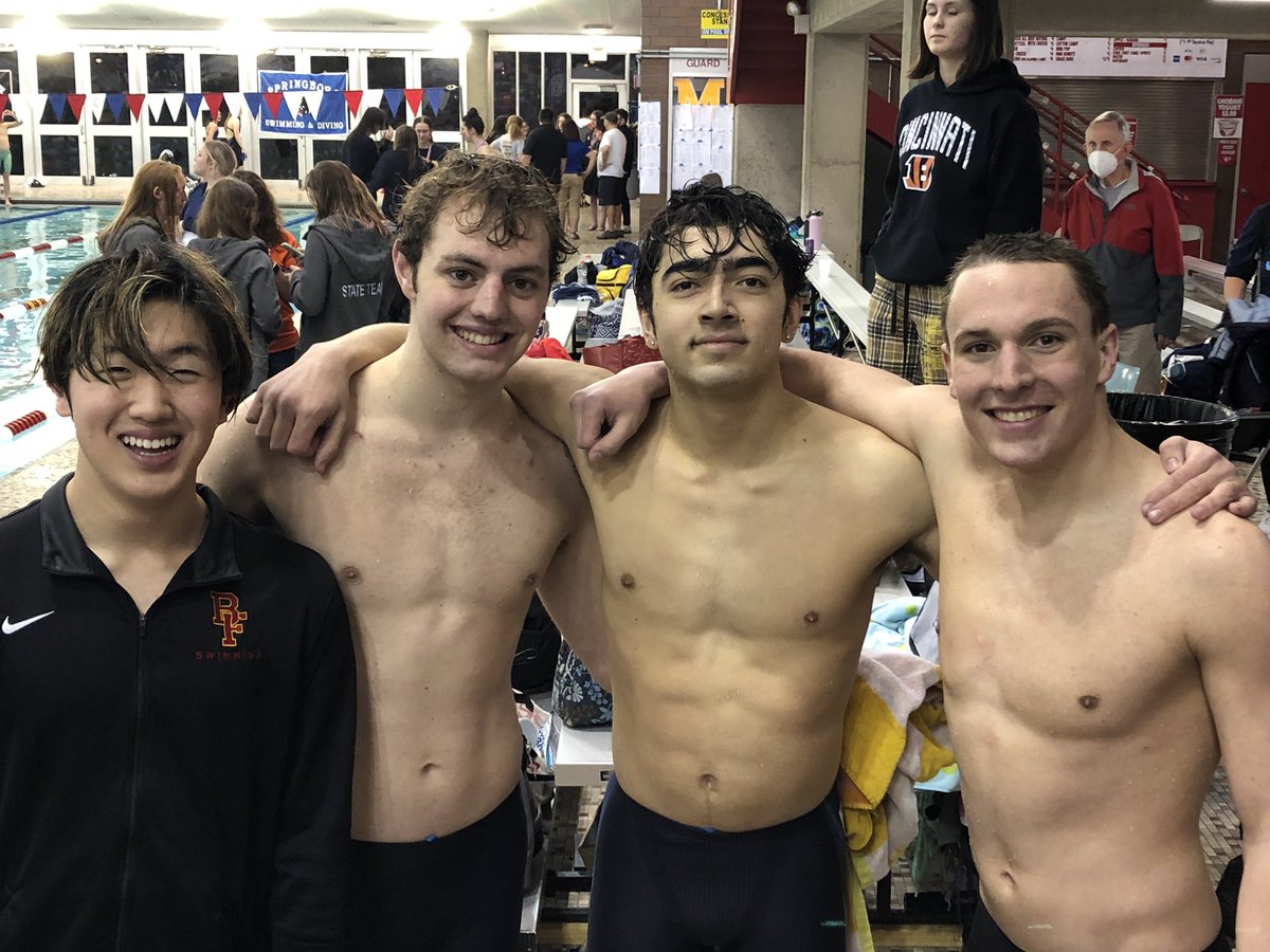 Wow! What a way to close out the 21-22 season. Sam, George, John, and Brooks end the night with a lightning fast 400 FR Relay. Finishing 9th overall after dropping just under 4 seconds. Congratulations Falcons.