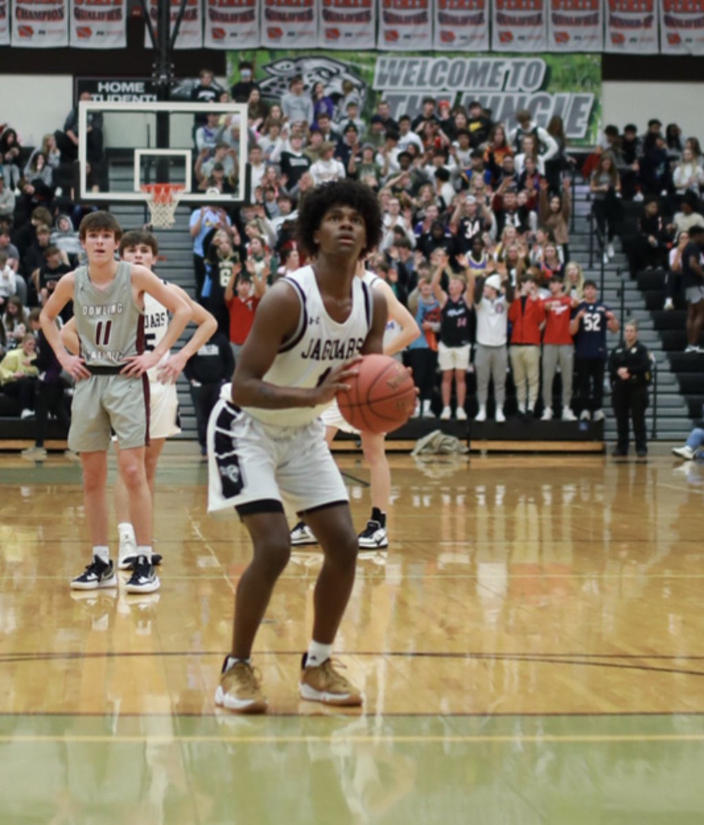 First of all we want to thank these 4 seniors for all they did for us this year. These are the hardest posts to write because we can’t fit all the things we appreciated in one tweet. We will cherish the memories made look forward to see what their future brings #Jag4Life