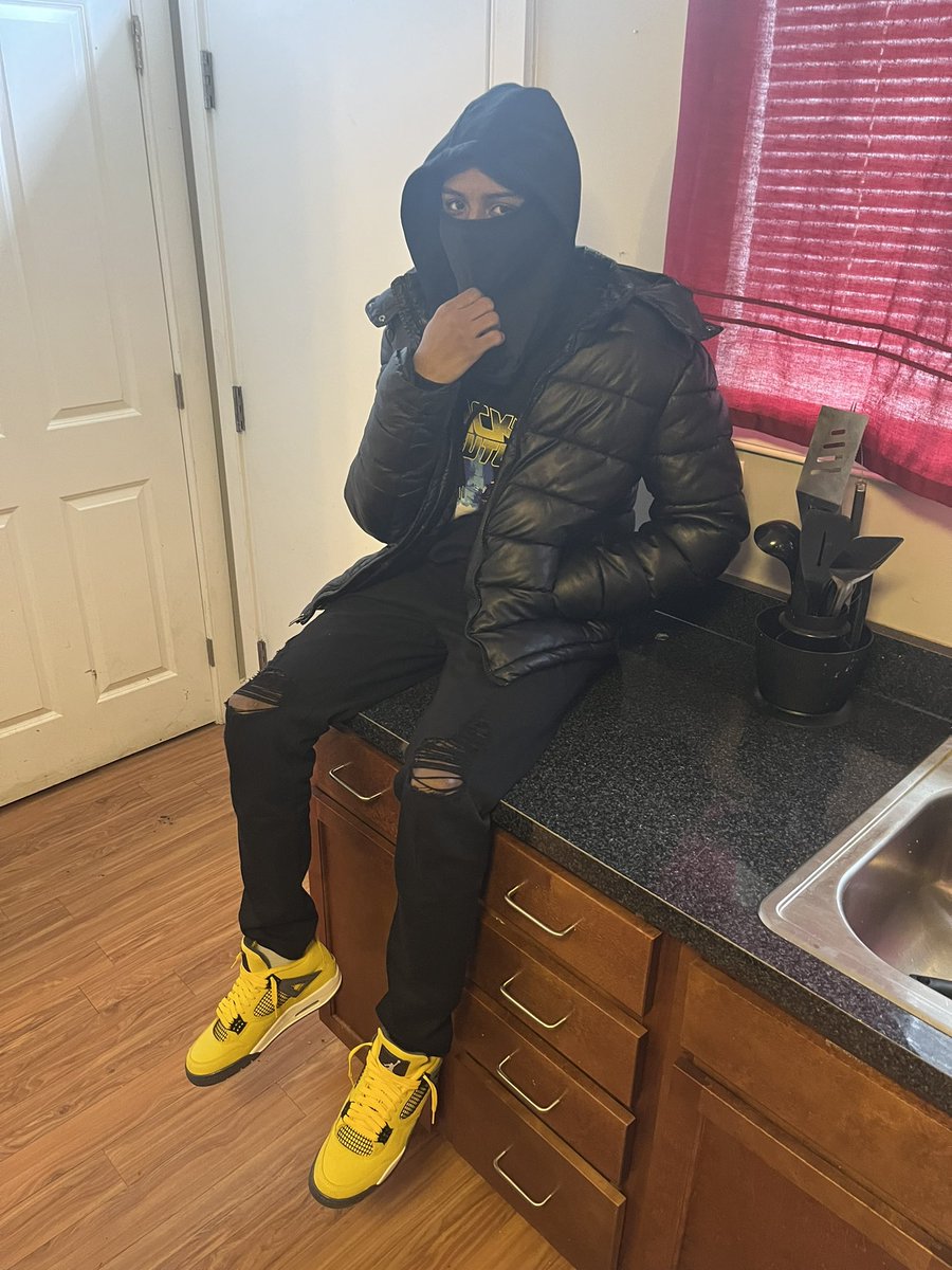 I appreciate the love I get every birthday !! This year was best one yet !! I Thank you if I didn't tell you🥷🏽💛🖤