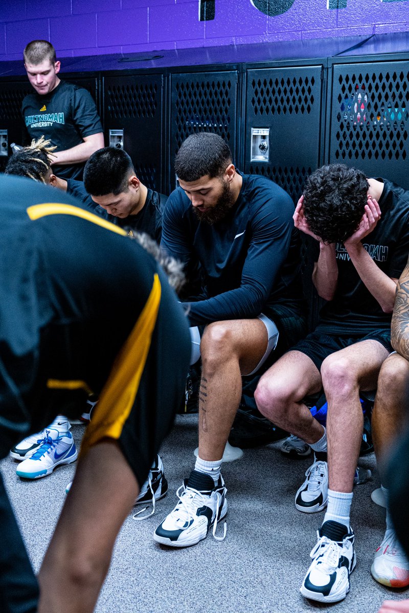 CoreyMehl's tweet photo. Give thanks in everything 🙏🏀
#NomahNation https://t.co/KpZN74I2Ea