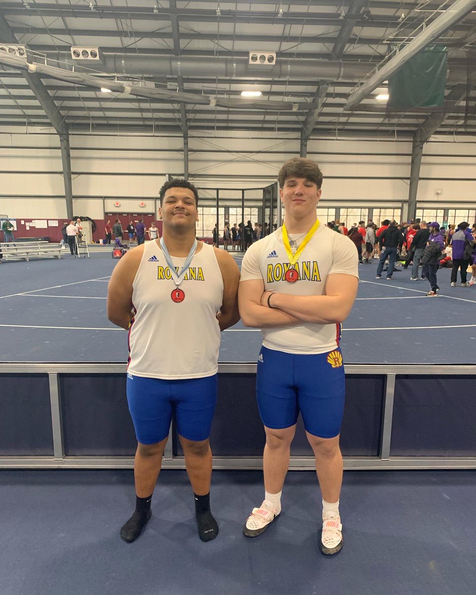 ShellsThrows's tweet photo. 🚨ROXANA STRONG🚨
Congratulations to @justinlaws1106 and @ashtonnoble_ on hitting a new shared PR of 13.28m (43’7”)‼️
Both had a great series, are fresh out of winter #sports (wrestling & 🏀).
.
Lots more in their tanks‼️ Back at it again for tomorrow’s meet‼️ #shotput #shells https://t.co/0oAlYxJhM3
