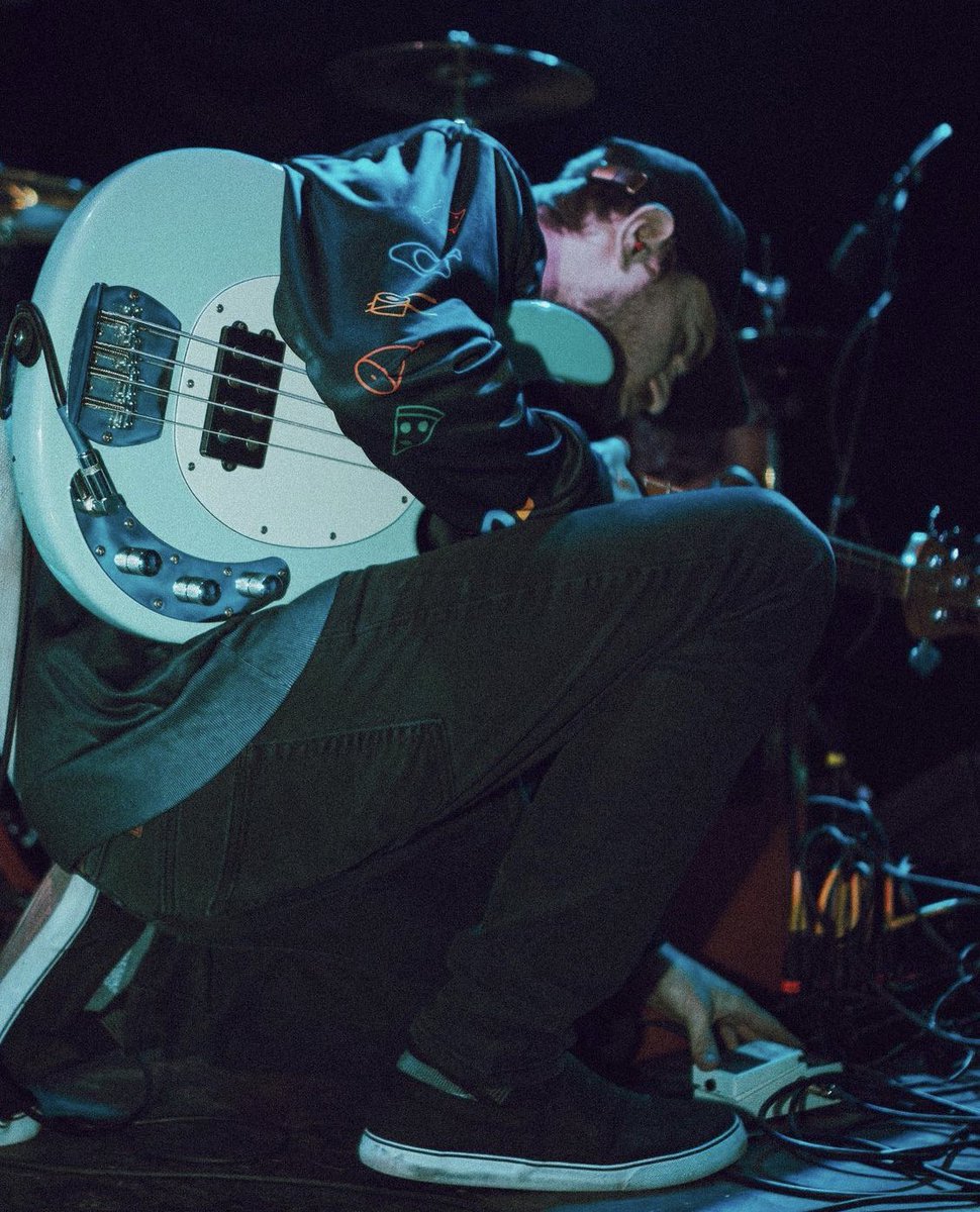 ggaemerofficial's tweet photo. When shit goes wrong with your equipment on song #2/3… this is the face of gotdam what now 😅

📷 IG Noisy_Visuals
Band: @perfectscoreca 
#poppunk https://t.co/mMteWsgTP1