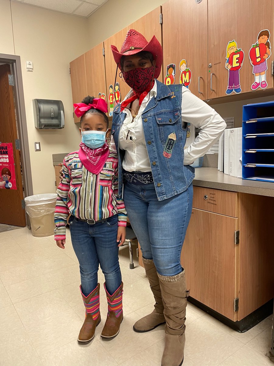 BookerBengals's tweet photo. #SpringGoTexan @SpringISD @Mrs_Wright1913
Booker Bengals saddle up for #GoTexanDay! https://t.co/PRDGuDerlP