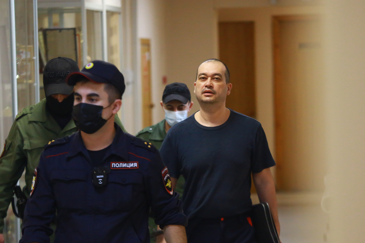 «На зарплату полицейского столько не купишь»: в Казани бывший сотрудник МВД удивил суд своим богатством evening-kazan.ru/articles/na-za…