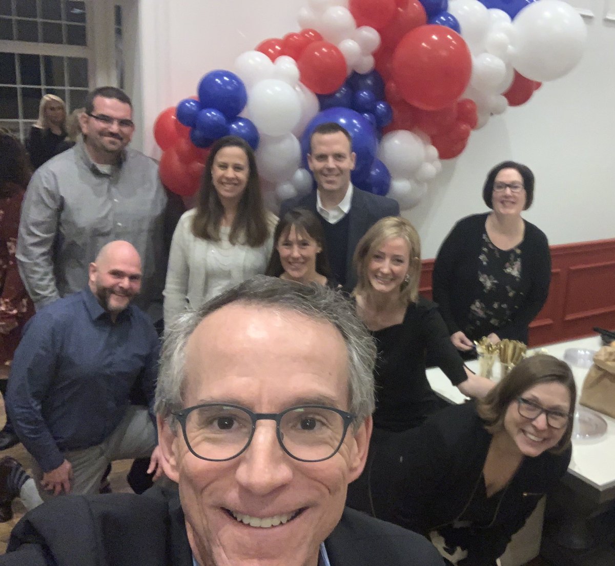 PhilaFreedomGuy's tweet photo. #WhereIsGUY greetings from #Downingtown. Thoughtful, friendly conversation about our community and our nation. Our challenges. And, our hope for the future. #Hope 👍🗽🇺🇸 https://t.co/NiRKWo8N7h