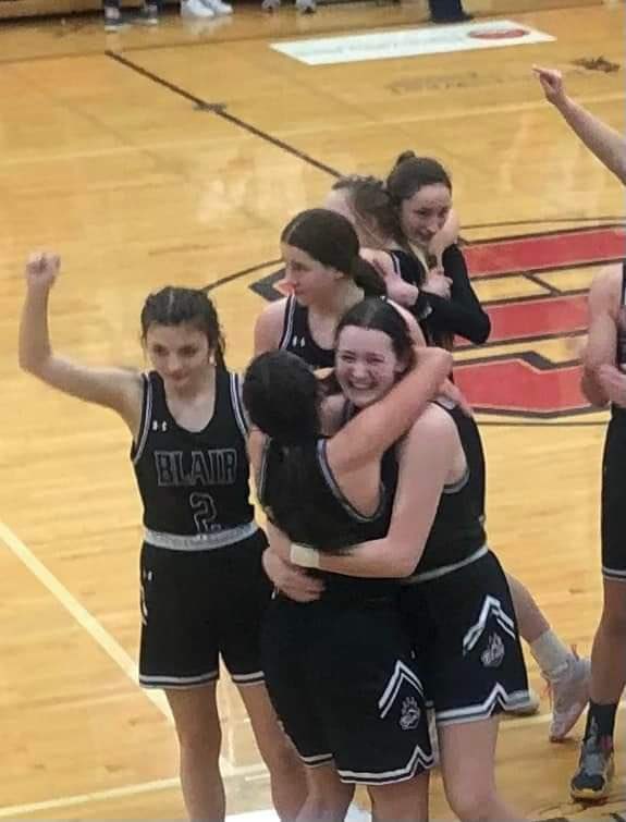 j22wolfe's tweet photo. So insanely proud of everyone!! Couldn’t have asked for a better team to go to PBA with, much love for them all ❤️💜💜 https://t.co/rcol8OhF3U