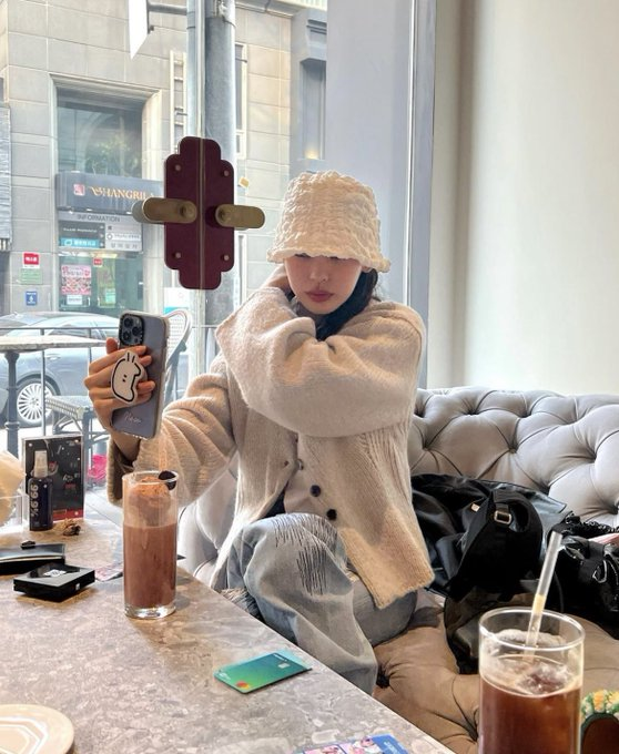tarafanatic's tweet photo. Aiki's Instagram update with Noze, Leejung and Gabee from yesterday's date

Best friendship group 😎🤟🏼The last photo of Noze tho 🤍 https://t.co/xxiLvXhQmD