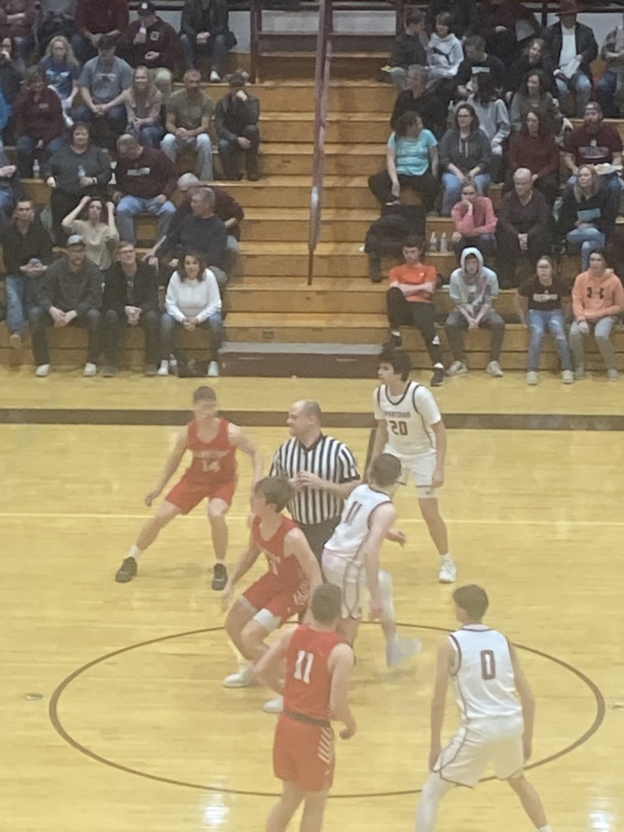 ClassicHits1063's tweet photo. @YhsBucks breaks the single-game scoring record on a bucket by Isaiah Schelhaas. In double figures: @JadenKral @rugbyryken @dylan_prouty1 @drewryken https://t.co/KfhTfKRl29
