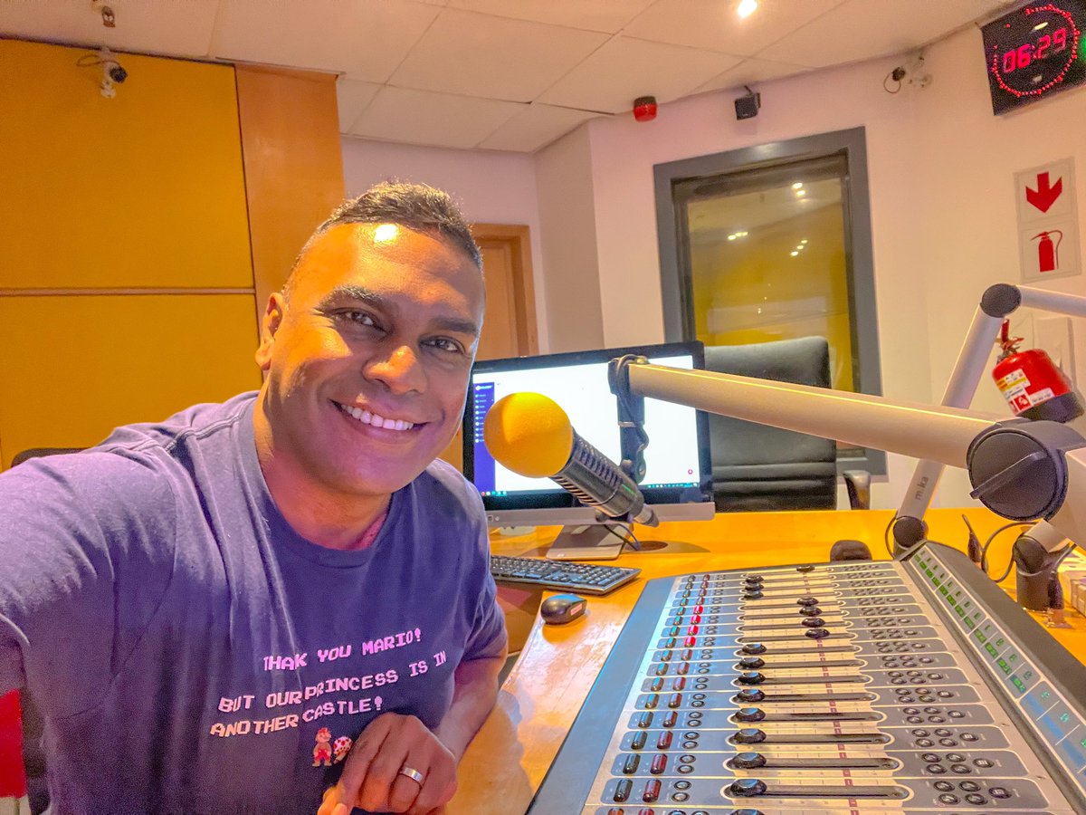 djdeong's tweet photo. Let’s hangout #WeekendBreakfastWithDeon https://t.co/oWpDWztJ3j
