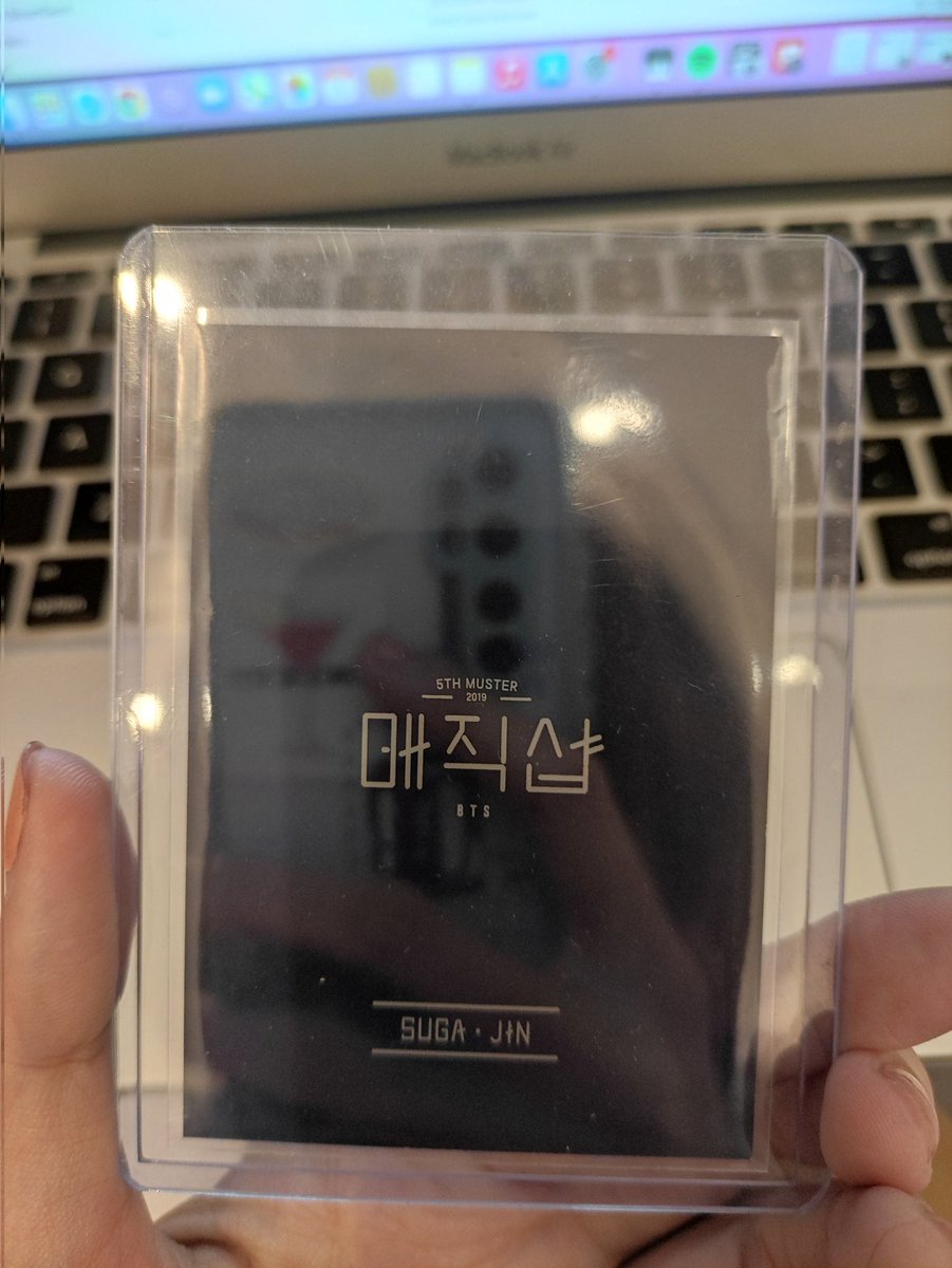yoonjinPrdise's tweet photo. IM SOOOOO HAPPY!!!! Finally got my yoonjin holo from @yoonjjigae 🥰💕 Thank you sm!!! No more sana ol na HAHAHA https://t.co/GIcjk3xvD2