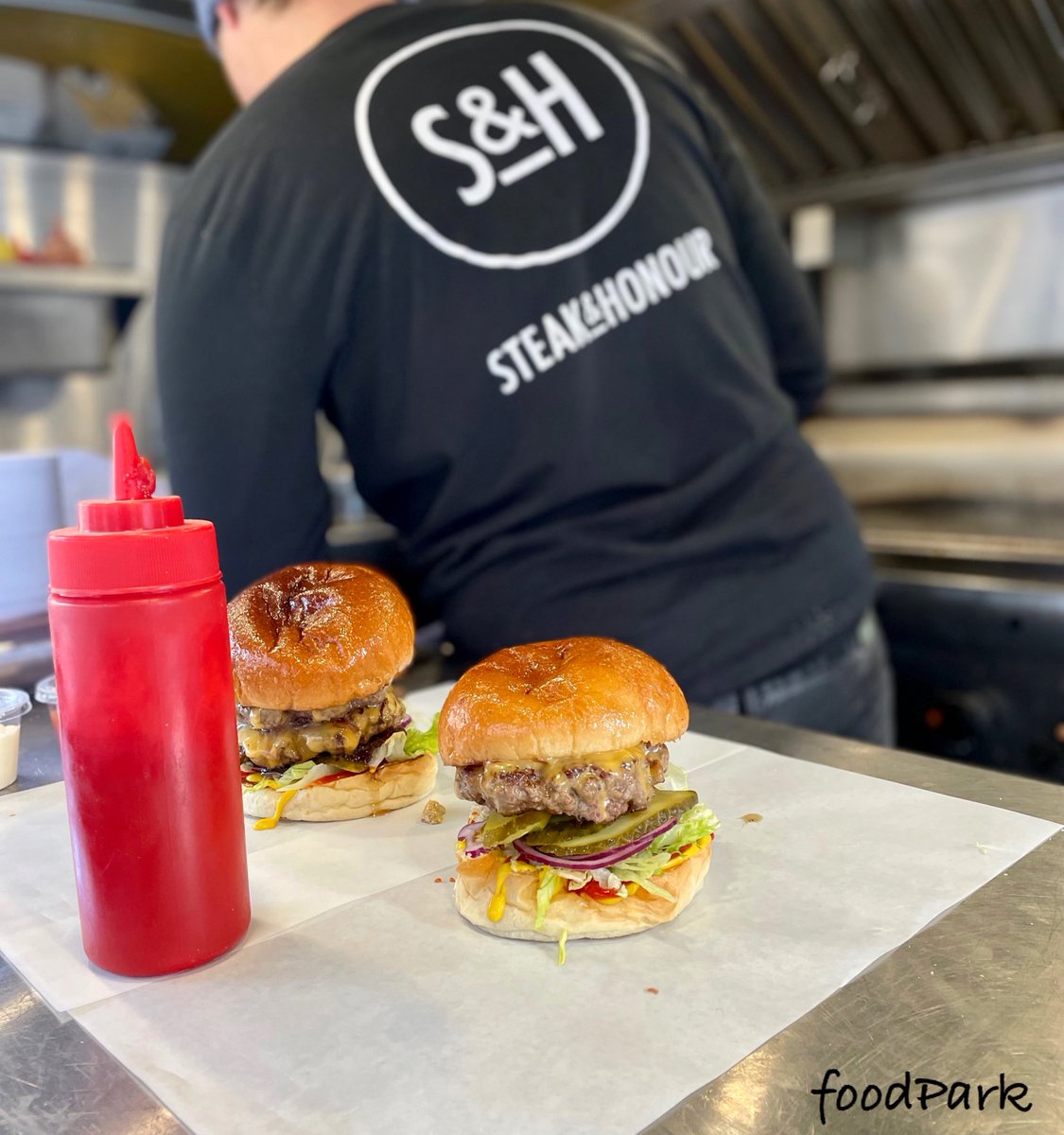 foodPark® (@foodpark_cam) on Twitter photo We’re bringing you the ultimate surf & turf on this sunny Saturday! ☀️
📍#Eddington Market Sq. 12-2PM
🐟 <a href="/PimpMyFishUK/">Pimp My Fish</a>
🍔 <a href="/steakandhonour/">Steak & Honour</a>
Online orders are LIVE 👉 foodparkcam.com/whos-trading We’re bringing you the ultimate surf & turf on this sunny Saturday! ☀️
📍#Eddington Market Sq. 12-2PM
🐟 <a href="/PimpMyFishUK/">Pimp My Fish</a>
🍔 <a href="/steakandhonour/">Steak & Honour</a>
Online orders are LIVE 👉 foodparkcam.com/whos-trading