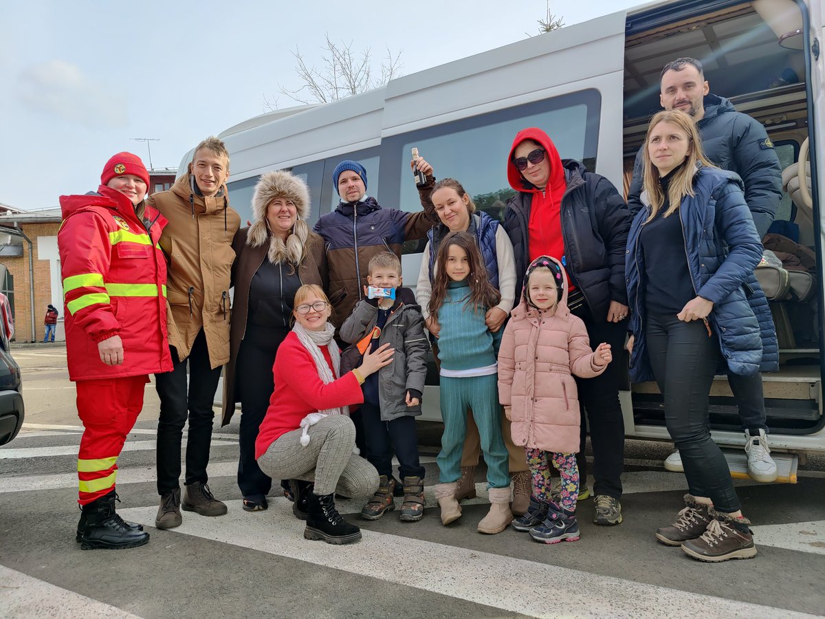 Update from #Romania 
We promised to open the mini-champagne I raided from my hotel in fleeing #Kyiv when we crossed the border. Sandwiches, water, groceries, sim cards, an outpouring of support from volunteers &amp; the county. French embassy took the pic