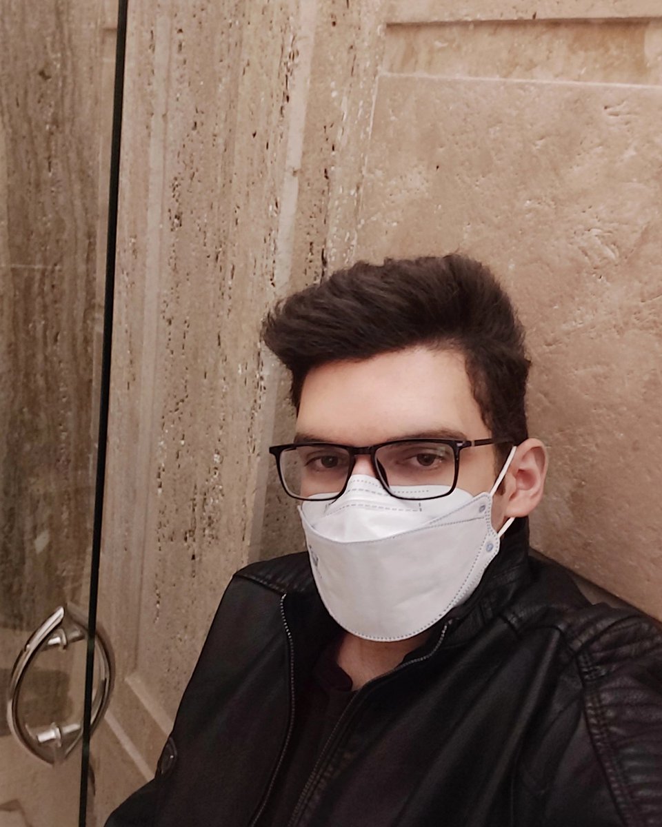 Alireza___AL's tweet photo. When you don't have the keys to the door so you have to wait outside for an hour and hope someone comes come😑😄 https://t.co/npW3jTw9UG