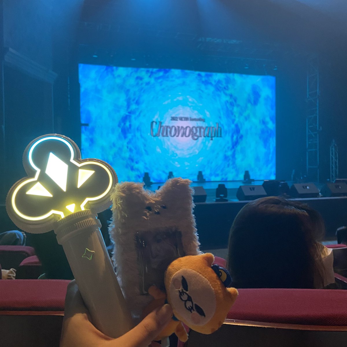 ughrange's tweet photo. 🧡🧡🧡🧡🧡 

#2022VICTON_FanMeetingBKK https://t.co/BjM3xeZXli