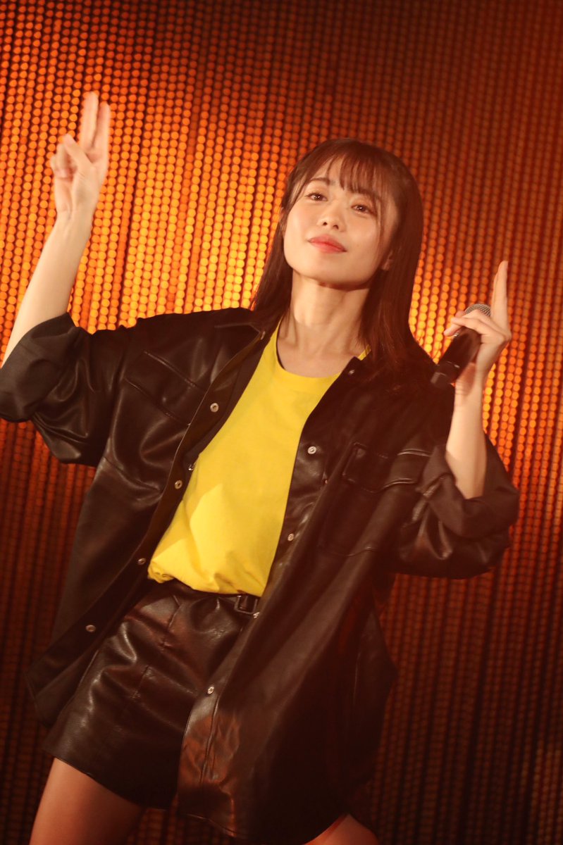 runaDD54's tweet image. 2022.02.20@下北沢シャングリラ
タンバリンマニアvol.2
OVER THRONE
宮本佑衣
Yui
#タンバリンマニア
#OVERTHRONE
#宮本佑衣
#Yui