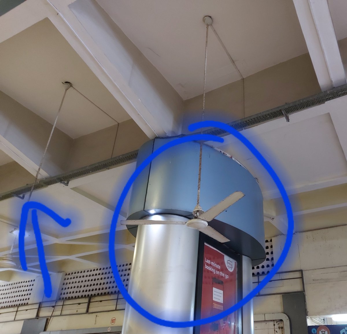 ragulasampath's tweet image. Summer is approaching,and last night I noticed that the ceiling fans on the MGBS busstand were not in place and not turning(stage 53-58) @TSRTCHQ @tsrtcmdoffice Pls take a look at this and take action 🤝👍 #supporttsrtc #IchooseTSRTC 😷😷