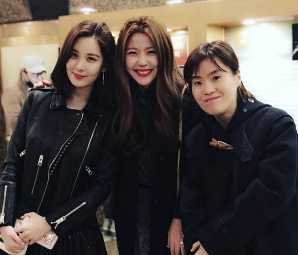 lemonseojuu's tweet photo. Someone shared a photo w/ Seohyun on IG💜 I think this is from Anna Karenina musical on 2018💜 https://t.co/nX24rNqrES