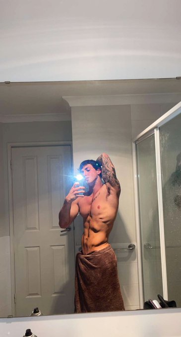 Dad mode 😜 https://t.co/CkRh1iUTPf