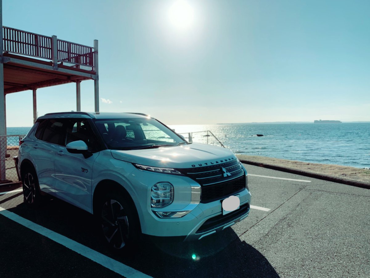 OutlanderKazu0's tweet photo. 海までドライブ🏖
今日はほんとな暖かくて気持ちがいい

#アウトランダーPHEV #三菱自動車 https://t.co/ABnNFs3gd6