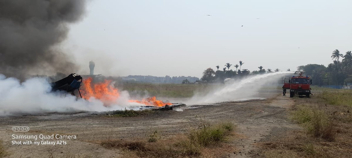 aaijuhairport's tweet photo. AAI airports sincerely work towards providing a safe air travel to its flyers. Fire &amp; emergency response team at Juhu Airport carried out a Fire Drill to be better prepared during any instance of emergency.
#FlywithSafety #SafetyFirst
@aairedwr
@AAI_Official https://t.co/eiaAPi87xw