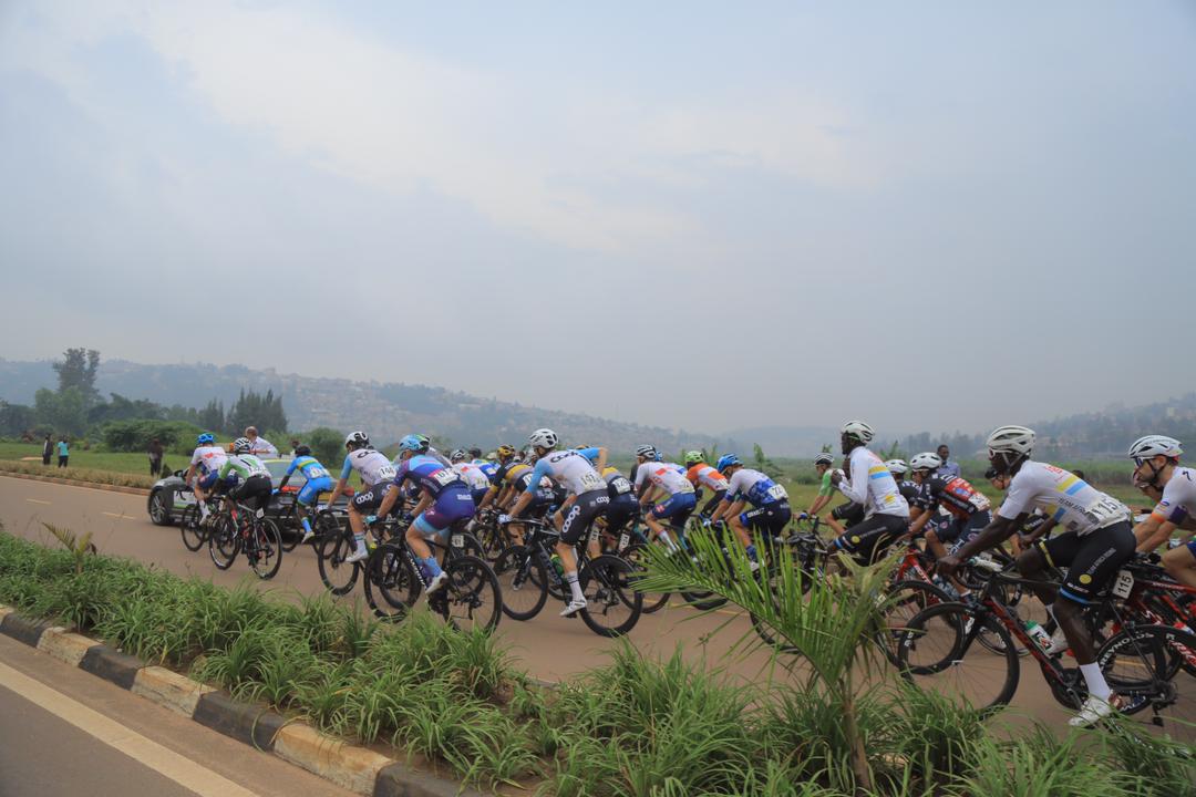 tour_du_Rwanda's tweet photo. #TdRwanda22 Stage 7 

Clean and Green - @CityofKigali, the host city of @Kigali2025 

#Kigali2025 https://t.co/F5PIKLXeLD