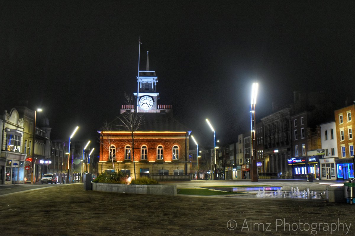 #StocktononTees Town Hall and Feature lighting turned yellow and blue last night in solidarity with Ukraine 🇺🇦❤️

#StandWithUkriane 
#IStandWithUkraine 
#PrayForUkraine 

🇺🇦❤️