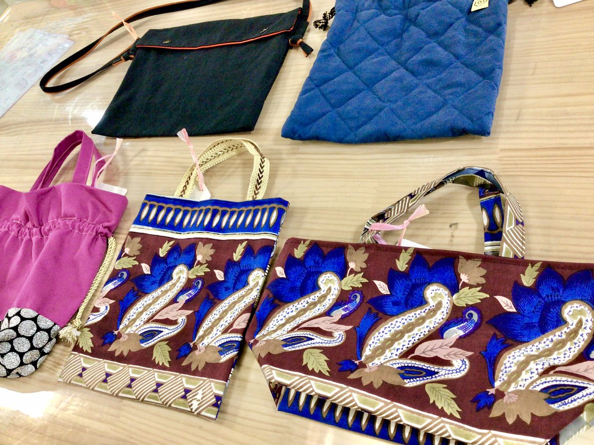 NakanoToa's tweet photo. 中野店　移店まで
あと　『2日』‼️

移店先はこちら　➡️ @TextileWorldTOA 

https://t.co/VBDlvCXv8P

#中野ブロードウェイ　#中野　#生地屋　#布屋　#生地　#布
#布屋TOA #texiles #fabrics #nakano #fabricshop #tokyo 
https://t.co/xSfVQ62RDO https://t.co/m1DmqLg5Fs